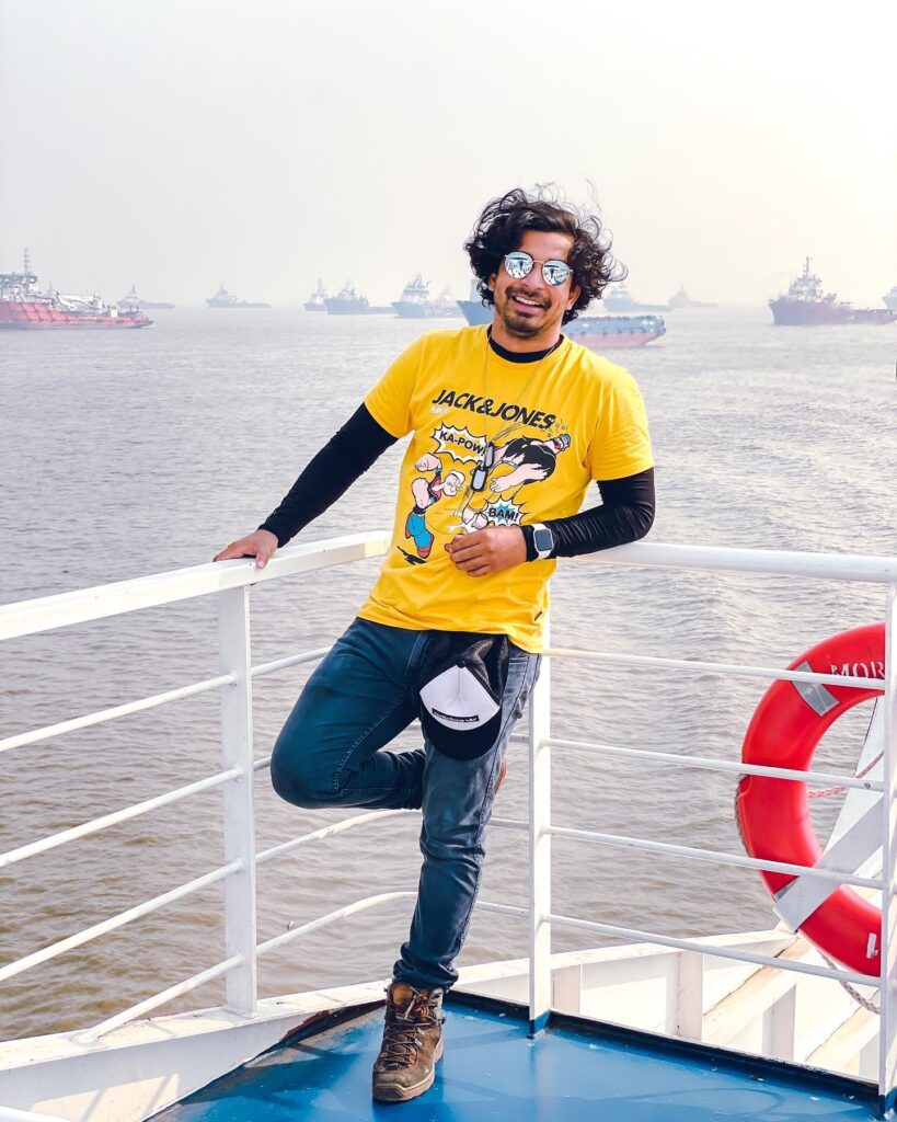 M2M Luxury Ferry from Mumbai to Mandwa, Maharashtra